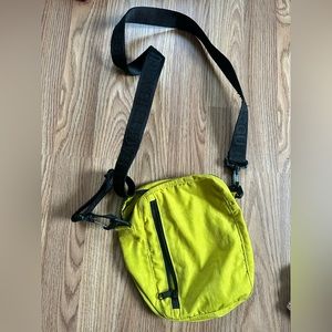 baggu sour sport crossbody
